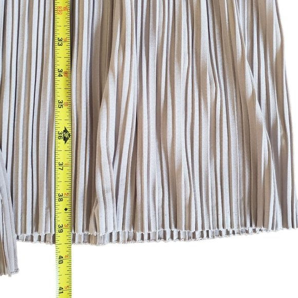 Beige Sleeveless Pleated Fitted Knit Dress Size L - Picture 9 of 9